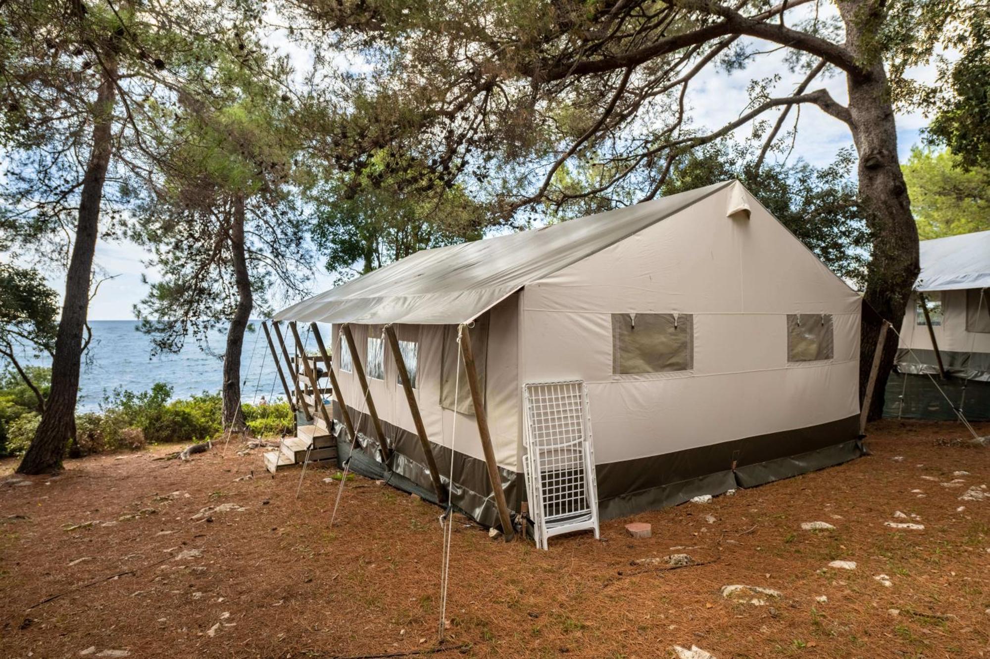 Koversada Camping Resort 브르사르 객실 사진